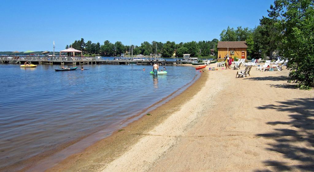 Отель Sunbeam Bungalows Callander Экстерьер фото