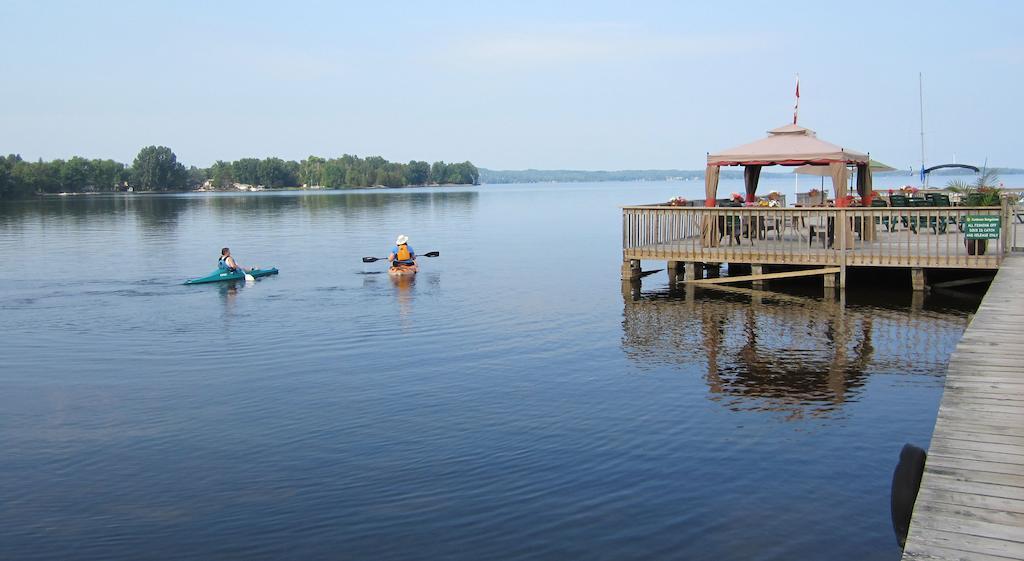 Отель Sunbeam Bungalows Callander Экстерьер фото