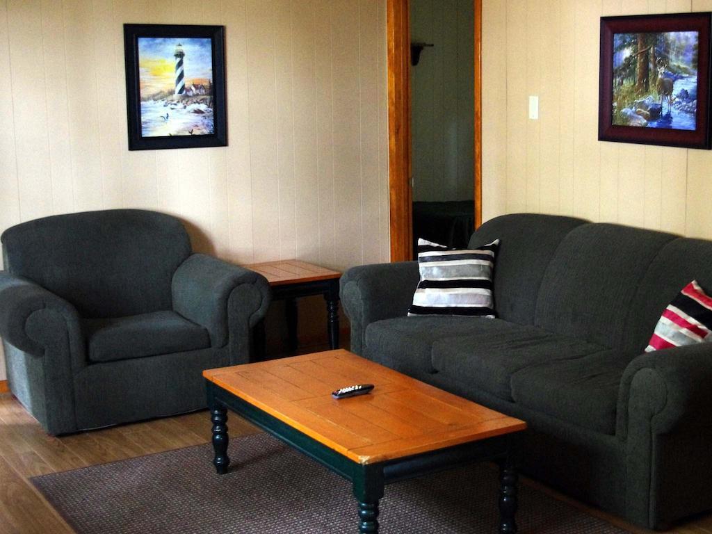 Отель Sunbeam Bungalows Callander Экстерьер фото
