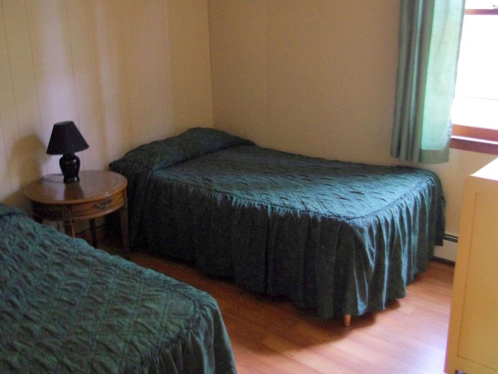 Отель Sunbeam Bungalows Callander Номер фото